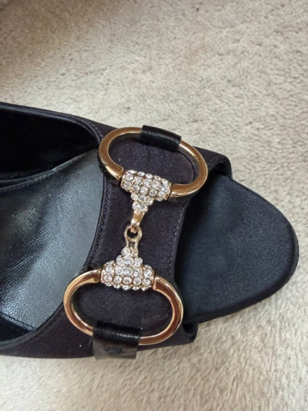 Gucci Satin Crystal Horsebit pumps - Picture 7 of 16